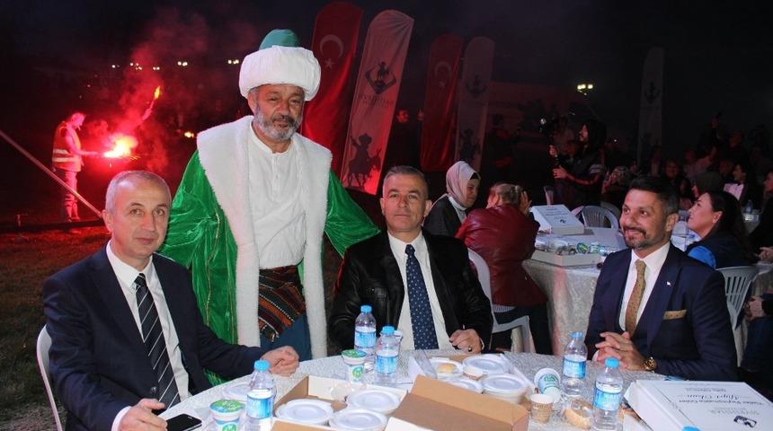Sivrihisar&rsquo;da 5 bin kişilik iftar sofraları kuruldu
