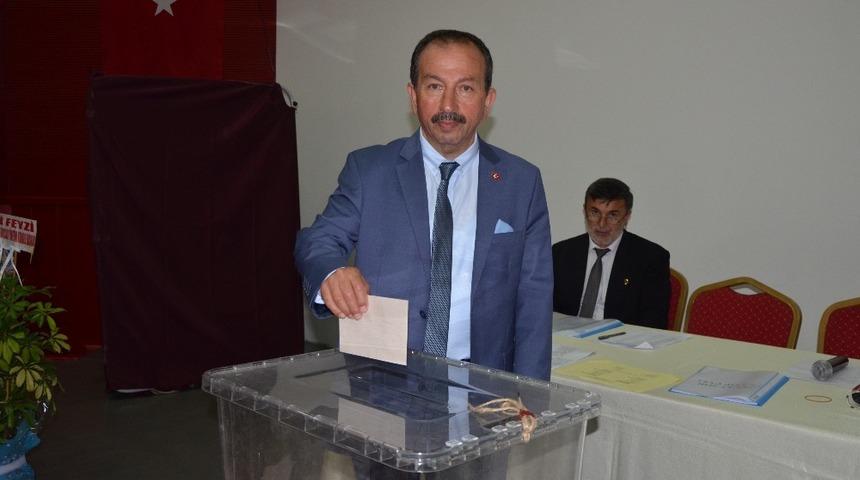 Muhtarlar Derneği seçimini Naci Kızılkaya kazandı