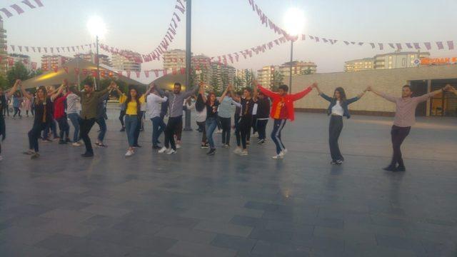 Diyarbakır’da atabarı oyunu sergilendi