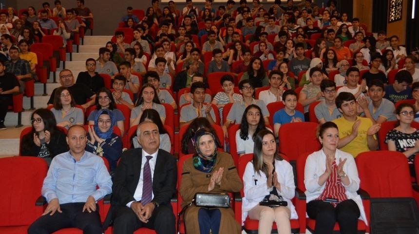 Diyarbakır&rsquo;da &ouml;ğrencilere hipertansiyon anlatıldı