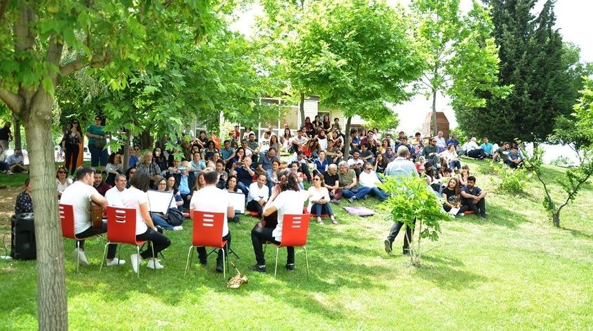 PA&Uuml;&rsquo;de 19 Mayıs coşkuyla kutlandı