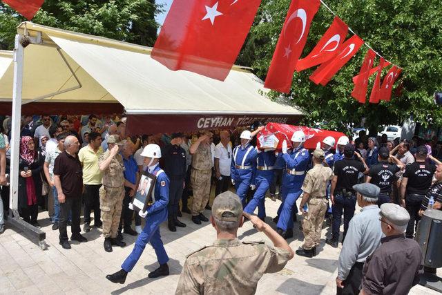 Şehit Er Oğuzhan Kaman, son yolculuğuna uğurlandı