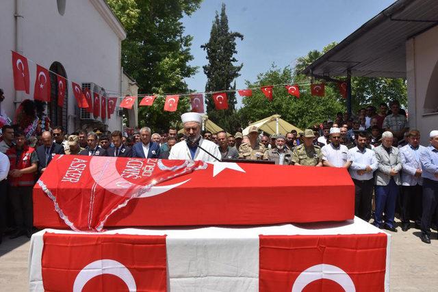 Şehit Er Oğuzhan Kaman, son yolculuğuna uğurlandı