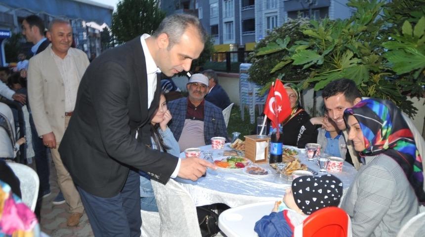 Protokol iftarda şehit aileleri ve gazilerle bir araya geldi