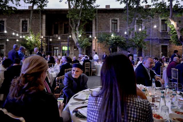 Eski AB Bakanı Egemen Bağış Darülaceze'de iftar yemeği verdi
