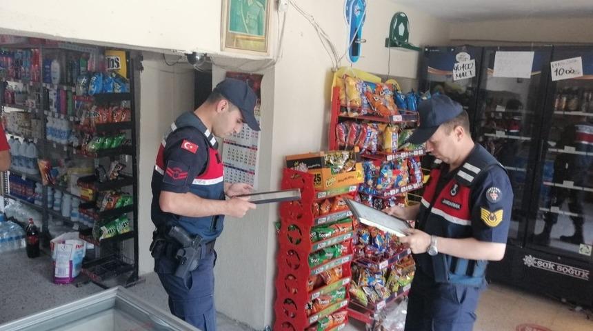 Cezaevi firarisi jandarmanın ka&ccedil;ak alkol uygulamasında yakalandı