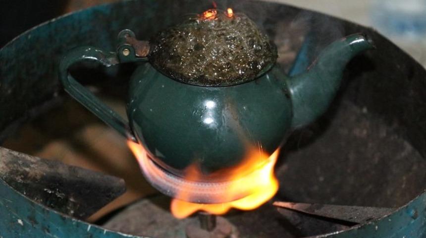 Senegal'in bol k&ouml;p&uuml;kl&uuml; geleneksel &ccedil;ayı: Ataaya