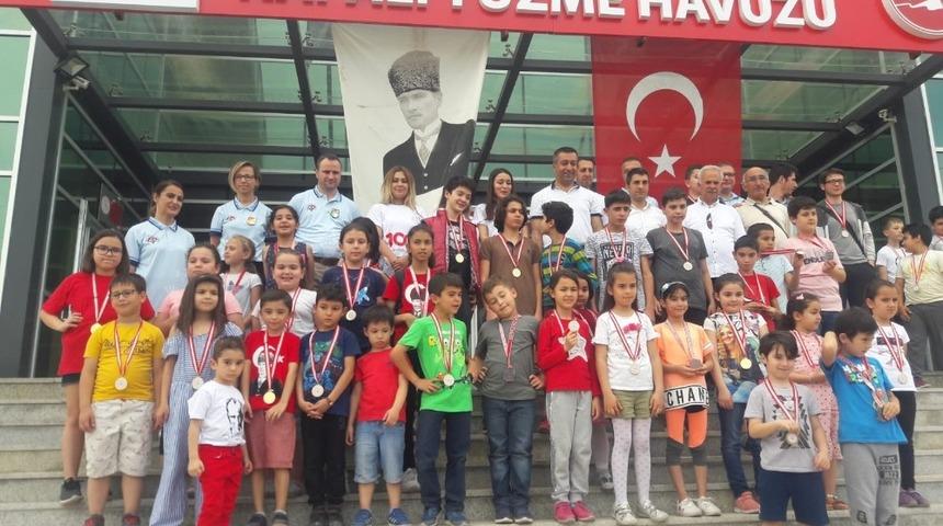 Nazilli&rsquo;de Gen&ccedil;lik Haftası satran&ccedil; turnuvası sona erdi