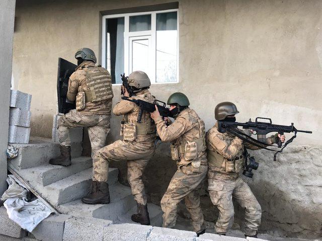 Van'da PKK operasyonu: 18 gözaltı