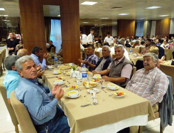 Ayvalık’ta Türk Kızılay’ı üyeleri iftar yemeğinde buluştu G2