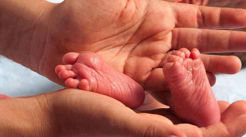 Aileler dikkat: 2 yaşına kadar ayakkabı giydirmeyin