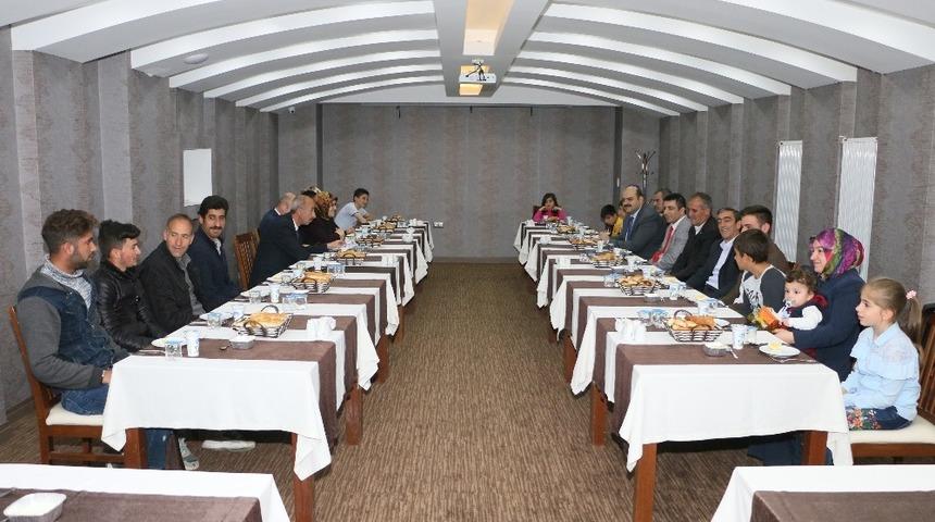 Aziziyeli &Ccedil;ocuklar Kardeşlik İftarında buluştu