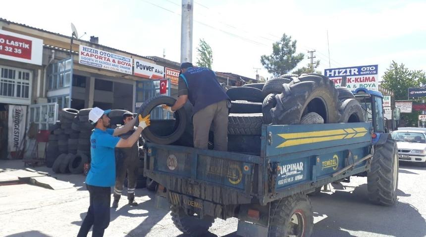 Beyşehir Belediyesi atık lastikleri topluyor