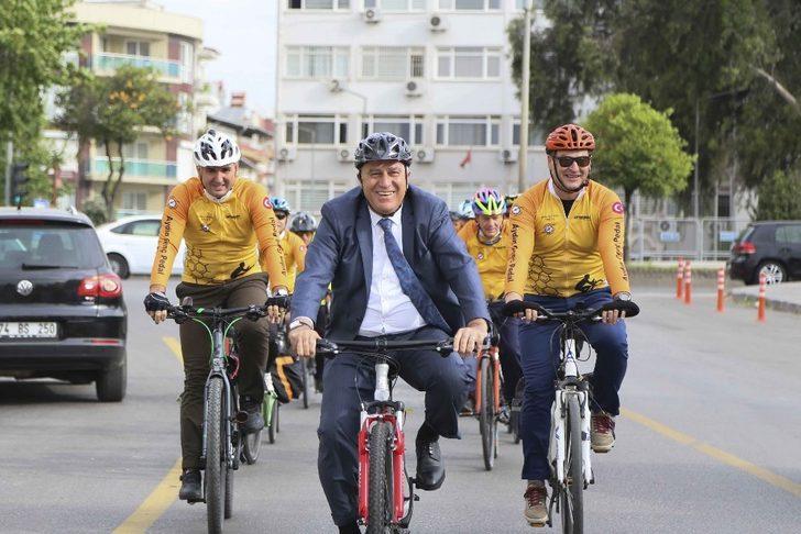 Başkan Atay mesaiye 2 tekerlekli makam aracıyla geldi G1