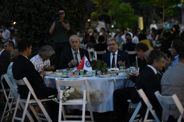 Egeliler 64’üncü yılda iftar programında buluştu