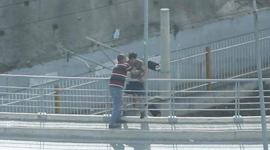 Hırsızlık şüphelisi köprüden atlarken kolundan yakalandı