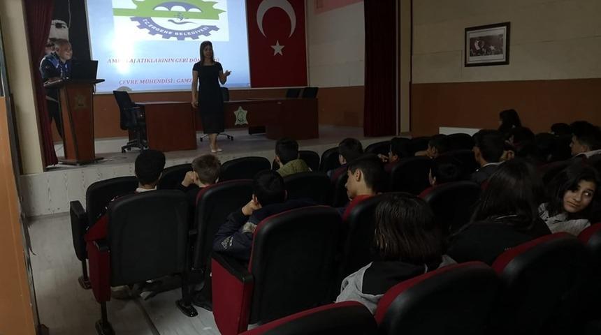 &Ouml;ğrencilere geri d&ouml;n&uuml;ş&uuml;m semineri
