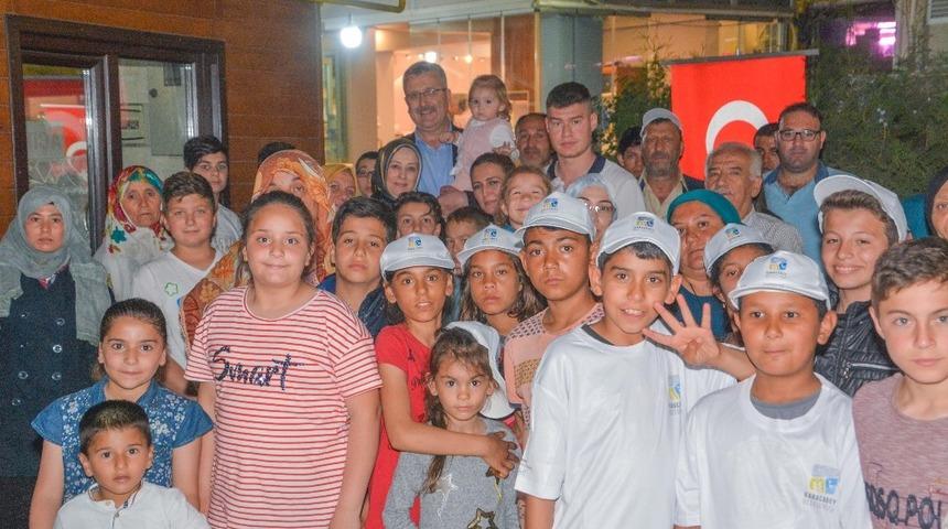 Karacabey&rsquo;de iftar sofrası yetim &ccedil;ocuklar i&ccedil;in kuruldu