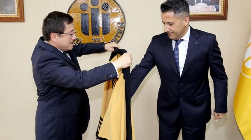 Spor Bilimleri Fak&uuml;ltesi&rsquo;nin ilk profes&ouml;r&uuml;