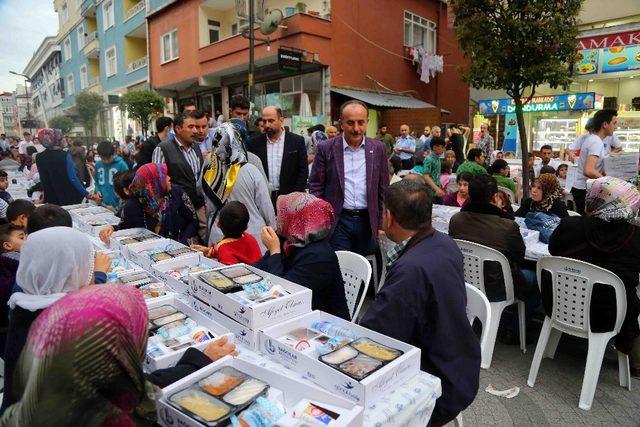 AK Parti Bitlis milletvekilleri İstanbul’daki hemşehrileriyle buluştu