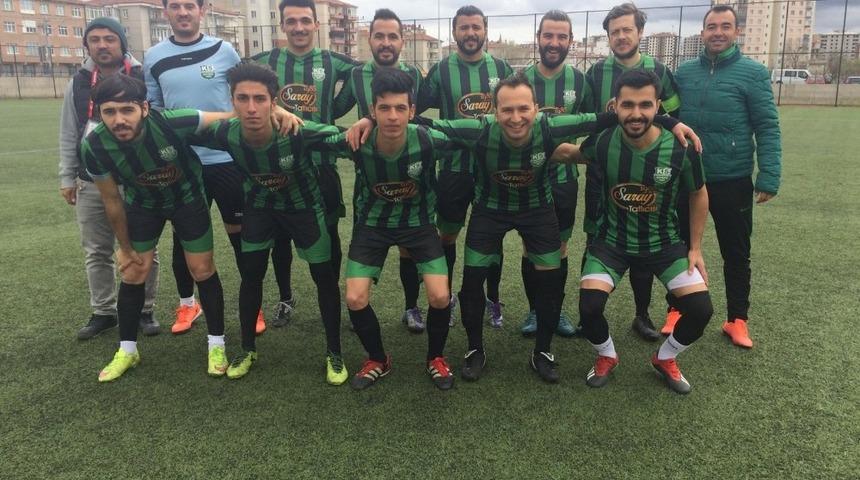 Bir sezonda iki şampiyonluk yaşadılar