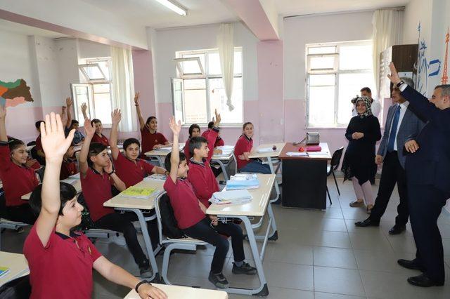 Kaymakam Arıcan’dan Özel Eğitim Uygulama Okulu’na ziyaret