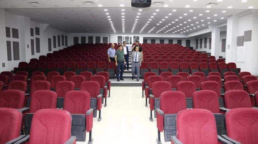 Başkan Kılın&ccedil; Abdulhamid Han Gen&ccedil;lik Merkezini inceledi