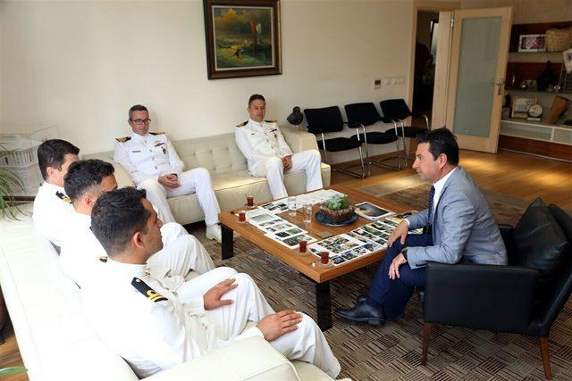 'Denizkurdu-2019'un komutanlarından Başkan Aras'a ziyaret