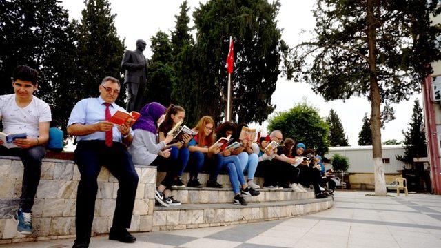 Sarıgöl’de kitap okuma etkinliği