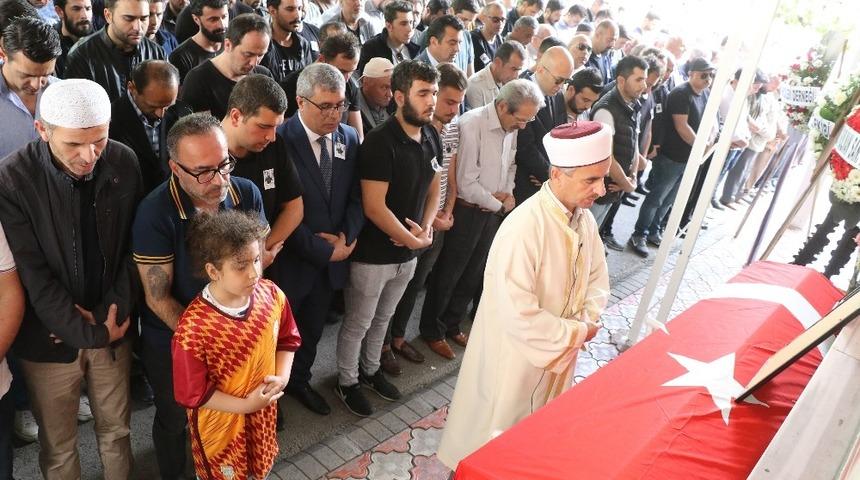 Antalya&rsquo;da &ouml;ld&uuml;r&uuml;len arkeolog g&ouml;zyaşları i&ccedil;inde defnedildi