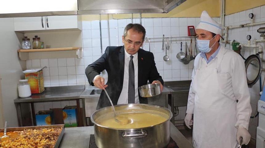 Tosya Kaymakamlığı tarafından yardım kampanyası düzenledi