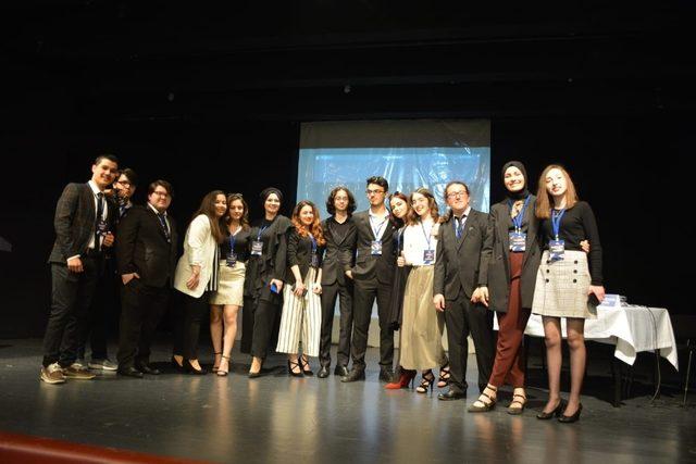 Onur Ateş Anadolu Lisesi’nde uluslararası uygulama