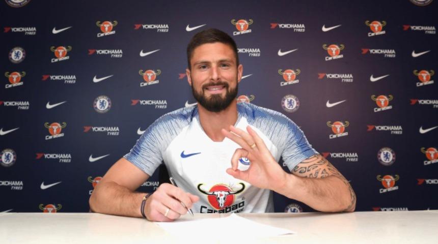 Chelsea Olivier Giroud'nun sözleşmesini bir yıl uzattı