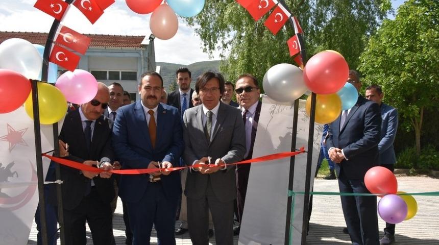 İn&ouml;n&uuml;&rsquo;de T&Uuml;BİTAK 4006 bilim fuarı a&ccedil;ıldı