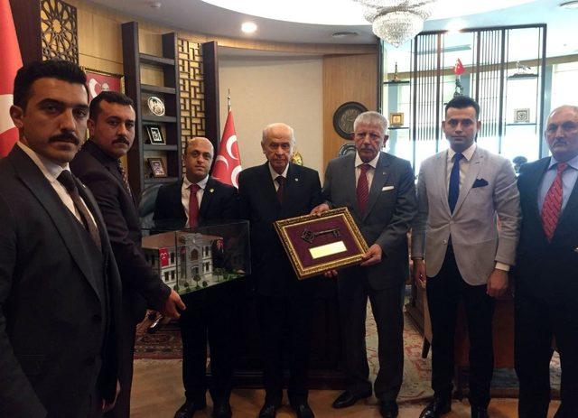 Amasya Belediye Başkanı Sarı, MHP Genel Başkanı Bahçeli’yi ziyaret etti