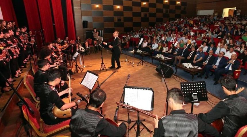 Amasyalı ve Samsunlu &ouml;ğrencilerden 100. yıl konseri