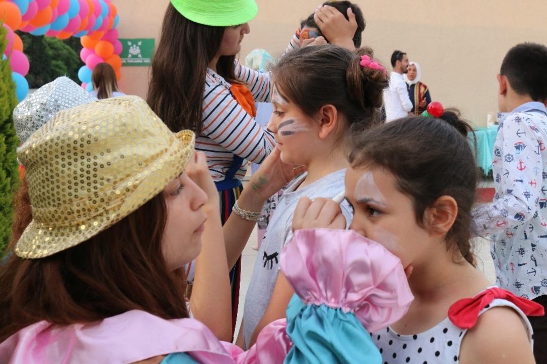 Tuzla Belediyesi, yetim &ccedil;ocuklara iftar yemeği verdi