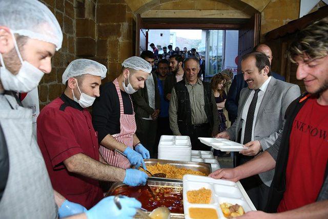 Kızılay’dan iftar yemeği