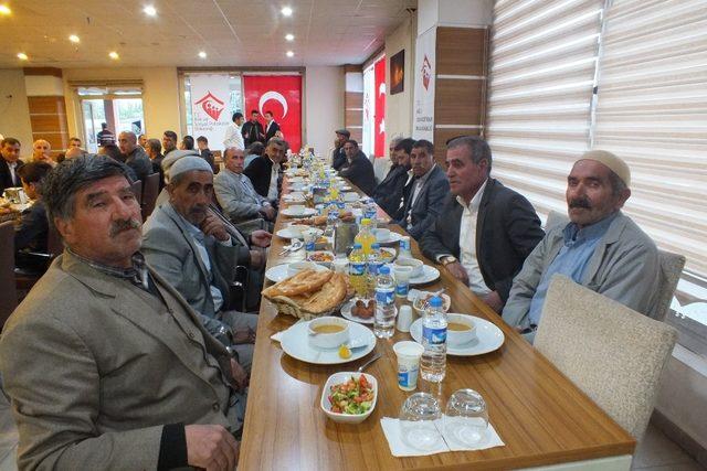 Malazgirt’te şehit aileleri ve gaziler onuruna iftar yemeği