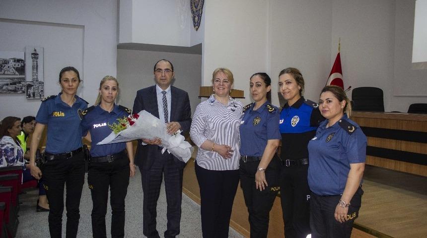 Kadın polisler meme kanseri konusunda bilgilendirildi