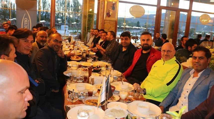 Van TSO&rsquo;dan Van B&uuml;y&uuml;kşehir Belediyespora moral yemeği