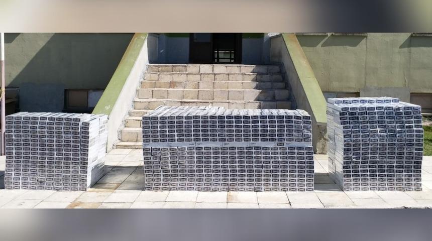 Van&rsquo;da 5 bin paket ka&ccedil;ak sigara ele ge&ccedil;irildi
