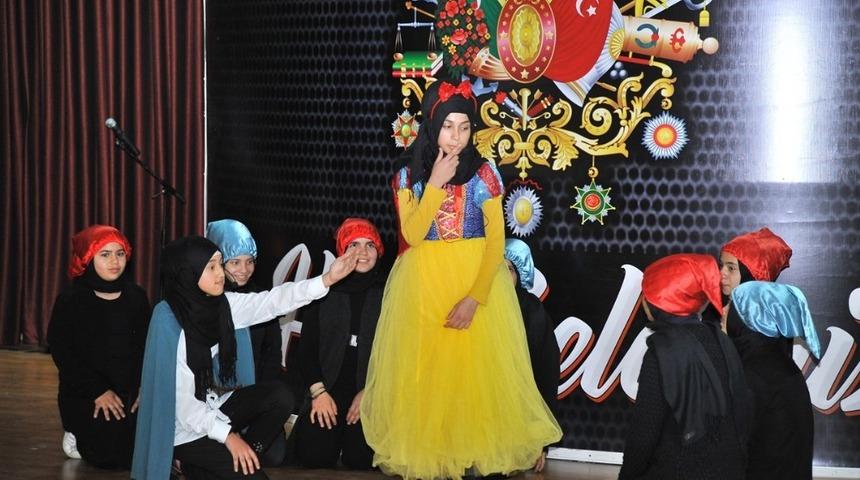 Okulda "İngilizce Şenliği"