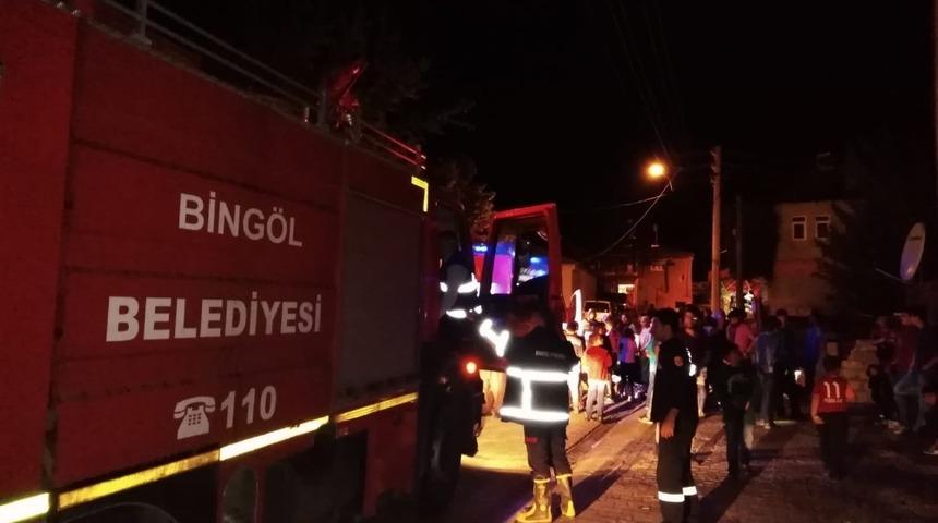 Bing&ouml;l&rsquo;de ev yangını