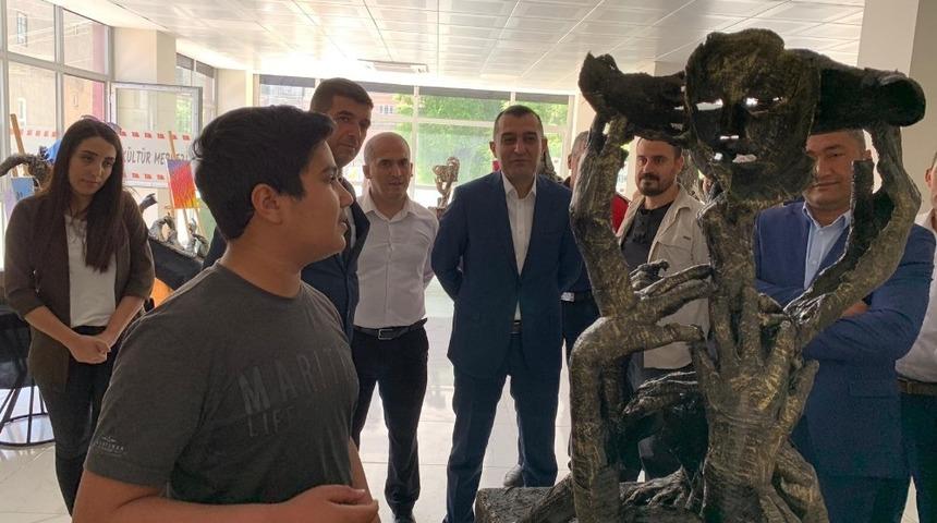 Mazıdağı’nda öğrencilerden kavramsal heykel sergisi