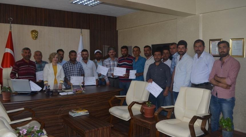 S&uuml;r&uuml; Y&ouml;netimi Eleman Kursunu bitirenlere sertifika