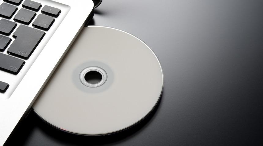 Porno CD skandalı büyüyor