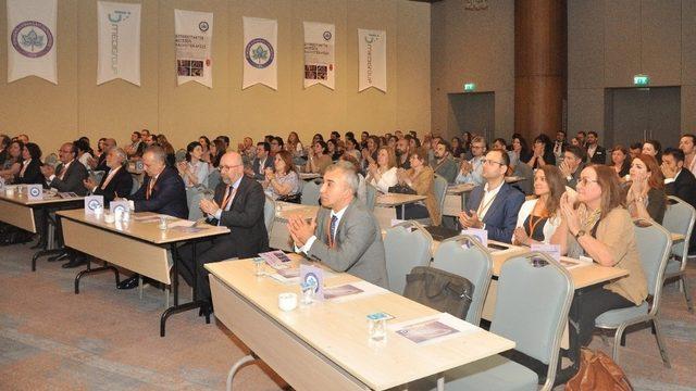 ESOGÜ öncülüğünde ‘İleri Radyoterapi Teknikleri’ tartışıldı