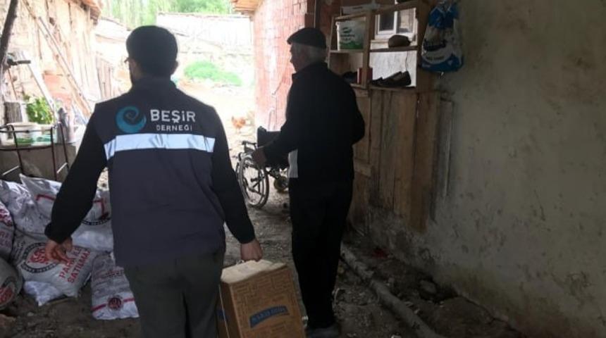 &Ccedil;erkez Mehmet Efendi Derneği&rsquo;nden 150 aileye Ramazan yardımı