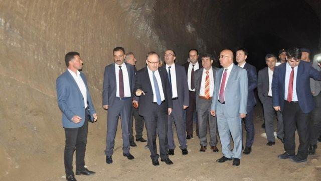 Vali Mustafa Tutulmaz Sandıklı’da